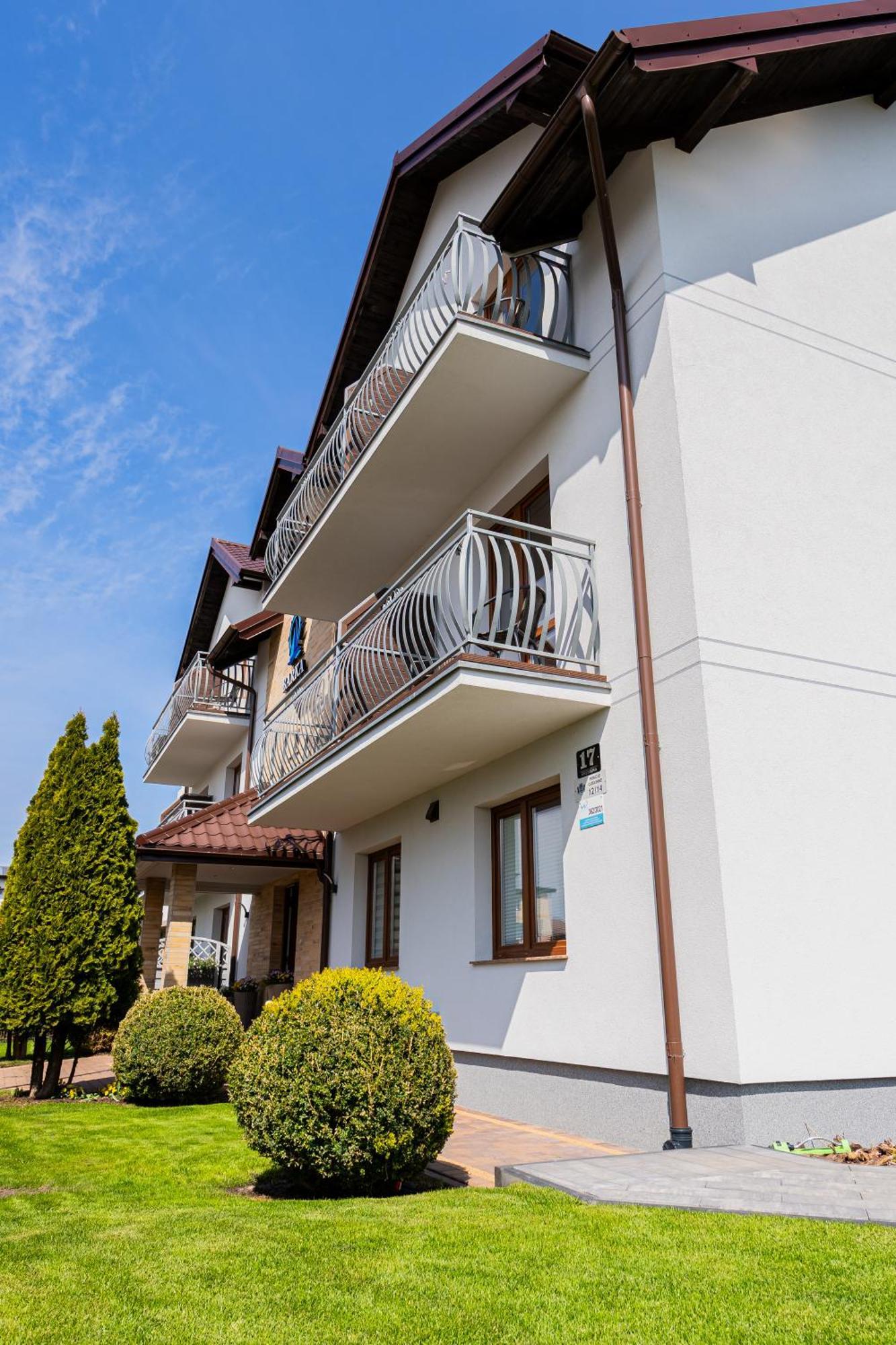 Barka - Apartamenty Premium Oraz Pokoje Blisko Plazy Karwia Exterior foto